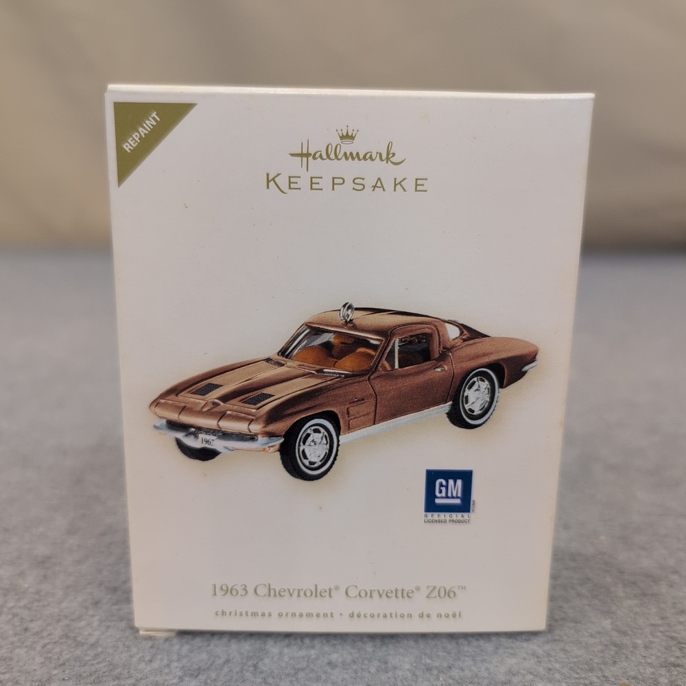 Hallmark 1963 Chevrolet Corvette Z06 Christmas Ornament Repaint Edition 2008 - Picture 1 of 3